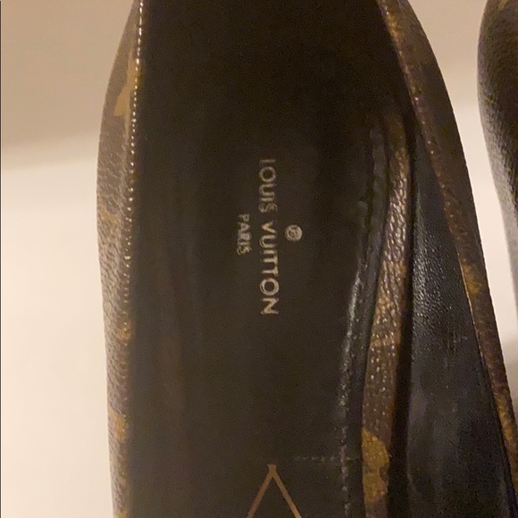Louis Vuitton Heels - Picture 7 of 10